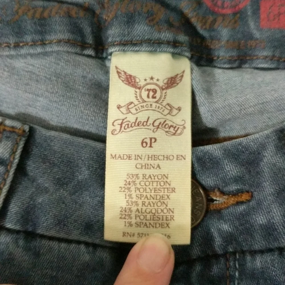 Faded Glory Skinny Dark Wash Jeans - size 6 Petite - 26